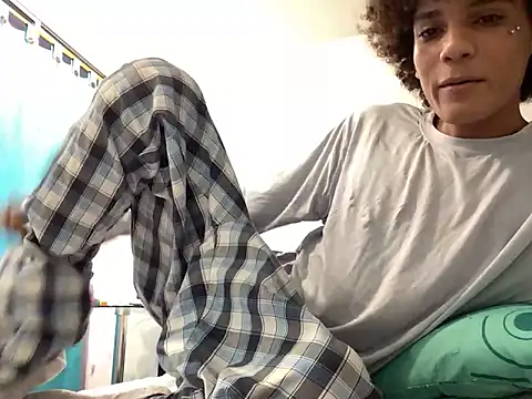 Max Rain online show from 04-14-26, 10:05