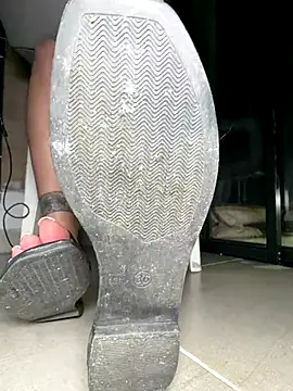 Snapshot of Ammberly__Adam23 chatting on 12-22-25, 01:57 Ammberly Adam23 online show from 12-22-25, 01:57