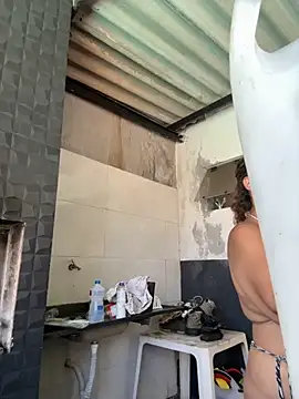 Chloe Leaozinho online show from 11-11-25, 03:01