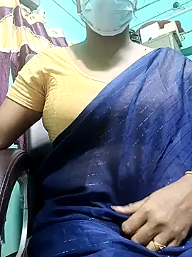 Snapshot of Bhanu-Sharma chatting on 09-10-25, 04:45 Bhanu-Sharma online show from 09-10-25, 04:45