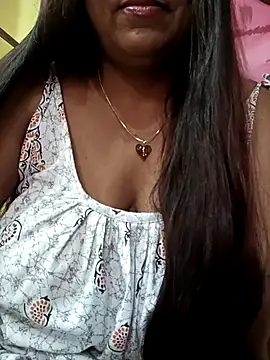 Snapshot of Bhanu-Sharma chatting on 10-13-25, 04:56 Bhanu-Sharma online show from 10-13-25, 04:56