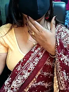 Snapshot of Bhanu-Sharma chatting on 11-13-25, 04:11 Bhanu-Sharma online show from 11-13-25, 04:11