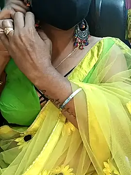 Snapshot of Bhanu-Sharma chatting on 11-29-25, 02:09 Bhanu-Sharma online show from 11-29-25, 02:09