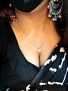 Snapshot of Bhanu-Sharma chatting on 11-30-25, 02:32 Bhanu-Sharma online show from 11-30-25, 02:32