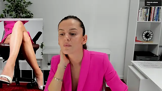 Snapshot of LegswAttitude chatting on 10-15-25, 07:41 LegswAttitude online show from 10-15-25, 07:41