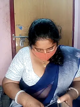 Snapshot of Jessi_25 chatting on 11-23-25, 05:46 Jessi 25 online show from 11-23-25, 05:46