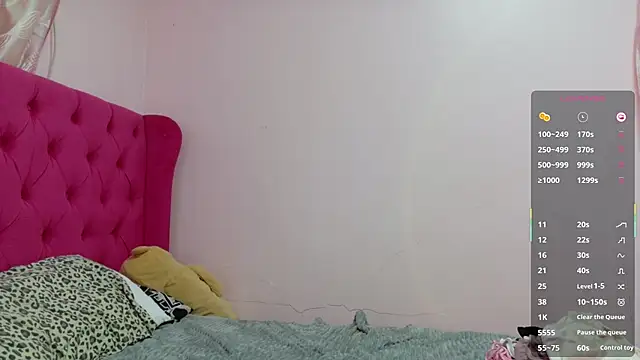 Serenaa rabbit online show from 10-14-25, 05:19