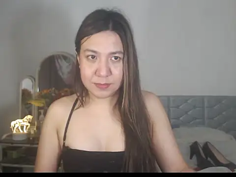 stellahugeX online show from 12-20-25, 08:16