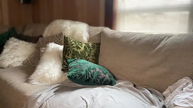 Snapshot of PefectNipz chatting on 09-17-25, 04:08 PefectNipz online show from 09-17-25, 04:08