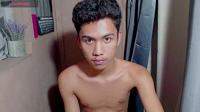 Demure Asian143 online show from 04-25-26, 05:43