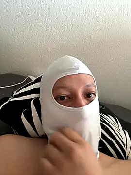 grego0007 online show from 11-10-25, 08:13