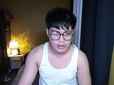 Lowel Smith online show from 09-26-25, 01:15