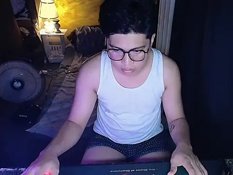 Lowel Smith online show from 09-29-25, 01:49