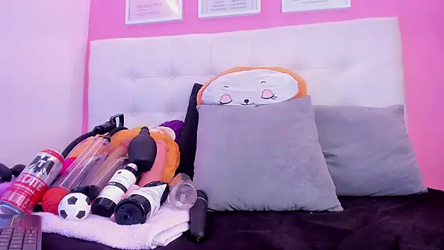 Willow Wright online show from 03-11-26, 02:23