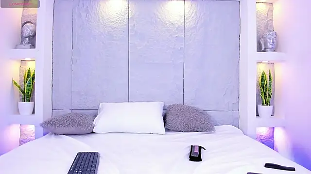 LovelyEyesx online show from 04-08-26, 05:02