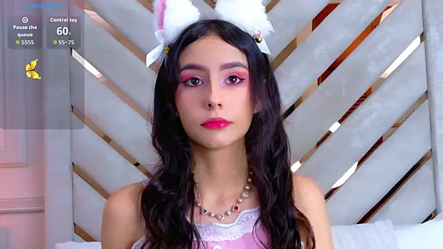 Sarah-Grace online show from 10-29-25, 02:47