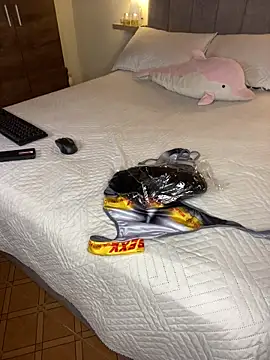 juliana-mancini online show from 03-06-26, 10:12