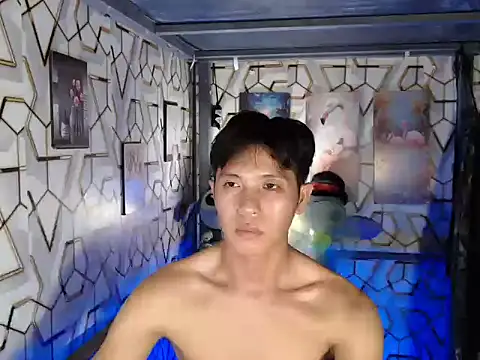 Snapshot of darryl_hugecok chatting on 12-05-25, 02:42 darryl hugecok online show from 12-05-25, 02:42