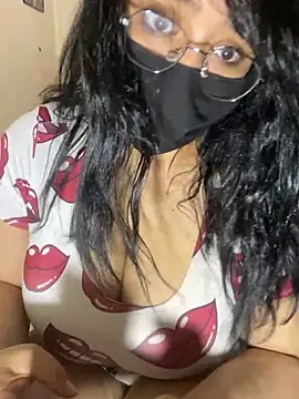 Snapshot of Nottella chatting on 11-10-25, 06:29 Nottella online show from 11-10-25, 06:29