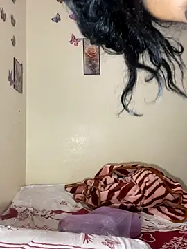 Snapshot of Nottella chatting on 11-14-25, 04:38 Nottella online show from 11-14-25, 04:38