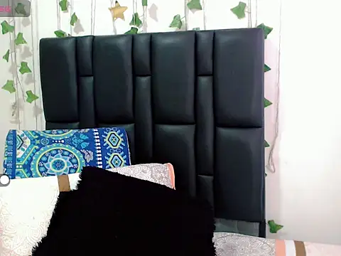 sara arias00 online show from 09-29-25, 12:54