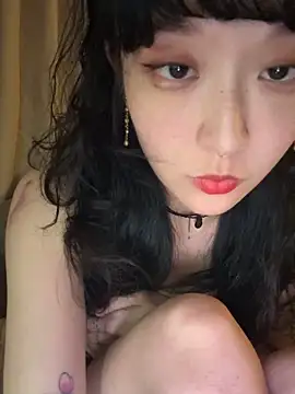 Snapshot of Etherealcat33 chatting on 11-28-25, 11:57 Etherealcat33 online show from 11-28-25, 11:57