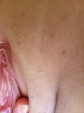 Snapshot of Sandiq99six chatting on 10-25-25, 05:04 Sandiq99six online show from 10-25-25, 05:04