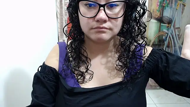 Snapshot of greeneyes_nurse chatting on 09-20-25, 03:29 greeneyes nurse online show from 09-20-25, 03:29