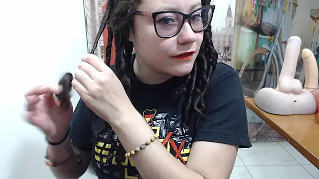 Snapshot of greeneyes_nurse chatting on 10-24-25, 06:48 greeneyes nurse online show from 10-24-25, 06:48