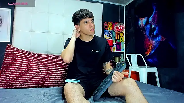 Matteo12  online show from 09-21-25, 08:32