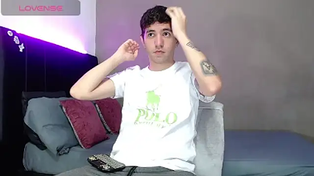 Matteo12  online show from 02-21-26, 03:18