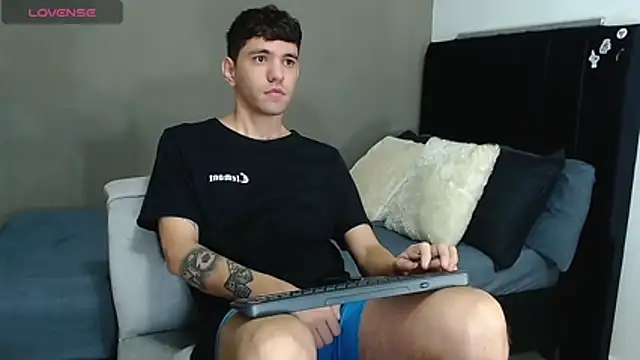 Matteo12  online show from 04-26-26, 09:40