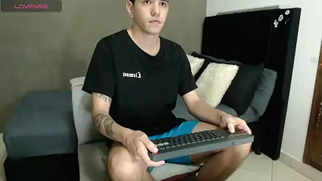 Matteo12  online show from 04-27-26, 09:07