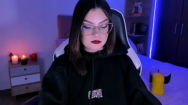 OphelianaRose33 online show from 11-14-25, 10:29