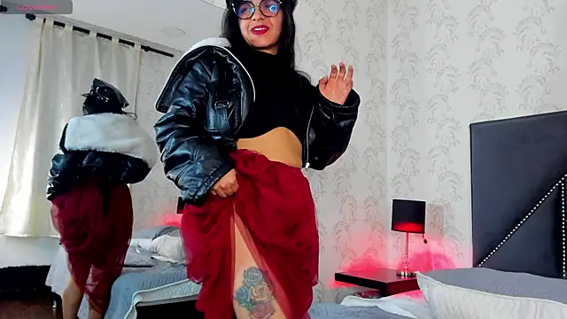 Snapshot of white_leti chatting on 10-31-25, 10:22 white leti online show from 10-31-25, 10:22