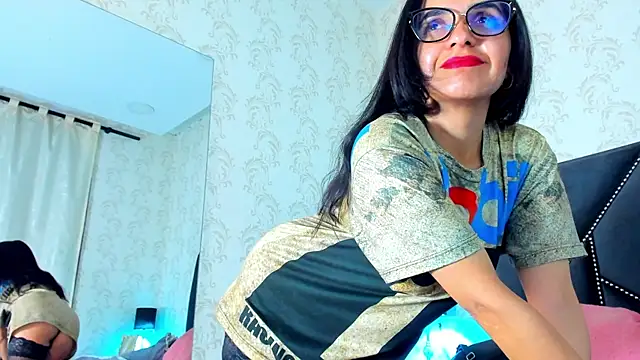 Snapshot of white_leti chatting on 11-08-25, 10:30 white leti online show from 11-08-25, 10:30