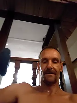 Hungwell1515 online show from 10-19-25, 02:12