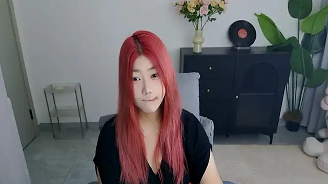 Snapshot of xiaouli chatting on 09-19-25, 01:51 xiaouli online show from 09-19-25, 01:51