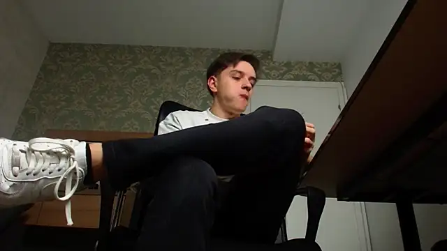 Snapshot of FelixStarkk chatting on 11-08-25, 05:40 FelixStarkk online show from 11-08-25, 05:40