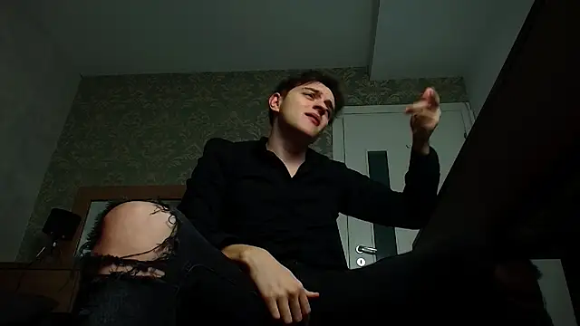 Snapshot of FelixStarkk chatting on 11-24-25, 05:07 FelixStarkk online show from 11-24-25, 05:07