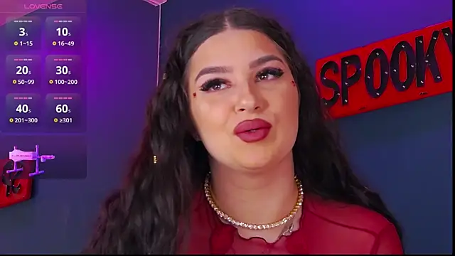 Snapshot of AdelynnReeds chatting on 10-31-25, 06:47 AdelynnReeds online show from 10-31-25, 06:47