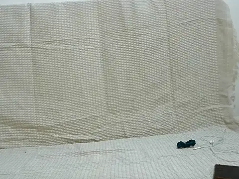 Zuuumon online show from 10-30-25, 02:07