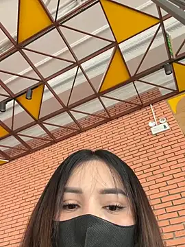 Linh 2004 online show from 02-11-26, 04:50