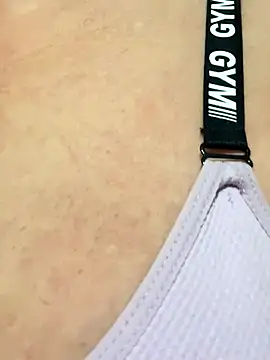 TriumphLove online show from 10-17-25, 07:33