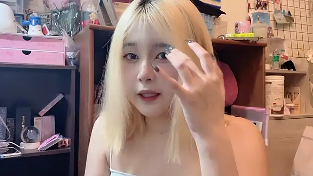 Snapshot of luna51888 chatting on 10-02-25, 10:55 luna51888 online show from 10-02-25, 10:55