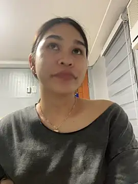 Snapshot of AlianaBlair chatting on 11-11-25, 12:27 AlianaBlair online show from 11-11-25, 12:27