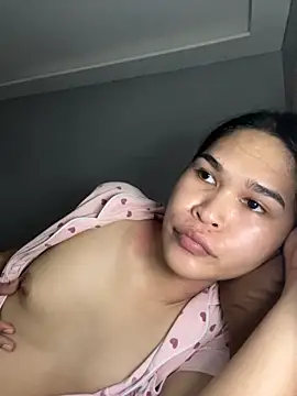 Snapshot of AlianaBlair chatting on 11-14-25, 05:17 AlianaBlair online show from 11-14-25, 05:17