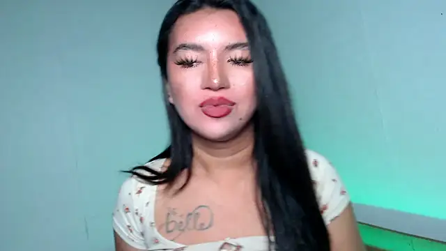 Snapshot of thinker_belle chatting on 10-22-25, 03:23 thinker belle online show from 10-22-25, 03:23