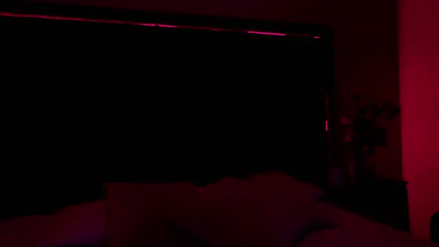 GabyMoreau online show from 10-25-25, 08:14