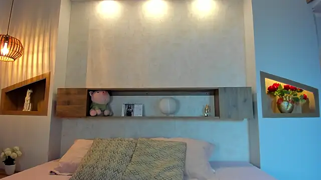 Emilly Beaumont online show from 03-25-26, 01:06